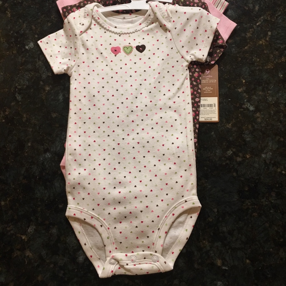 Carter's 5ct pack cotton size9 months NWT